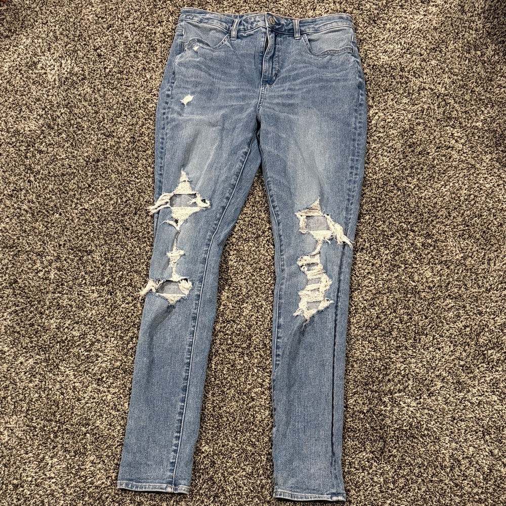 American Eagle Outfitters Ripped Skinny Jeans